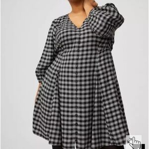 Torrid size 1 Plaid V-Neck Dress